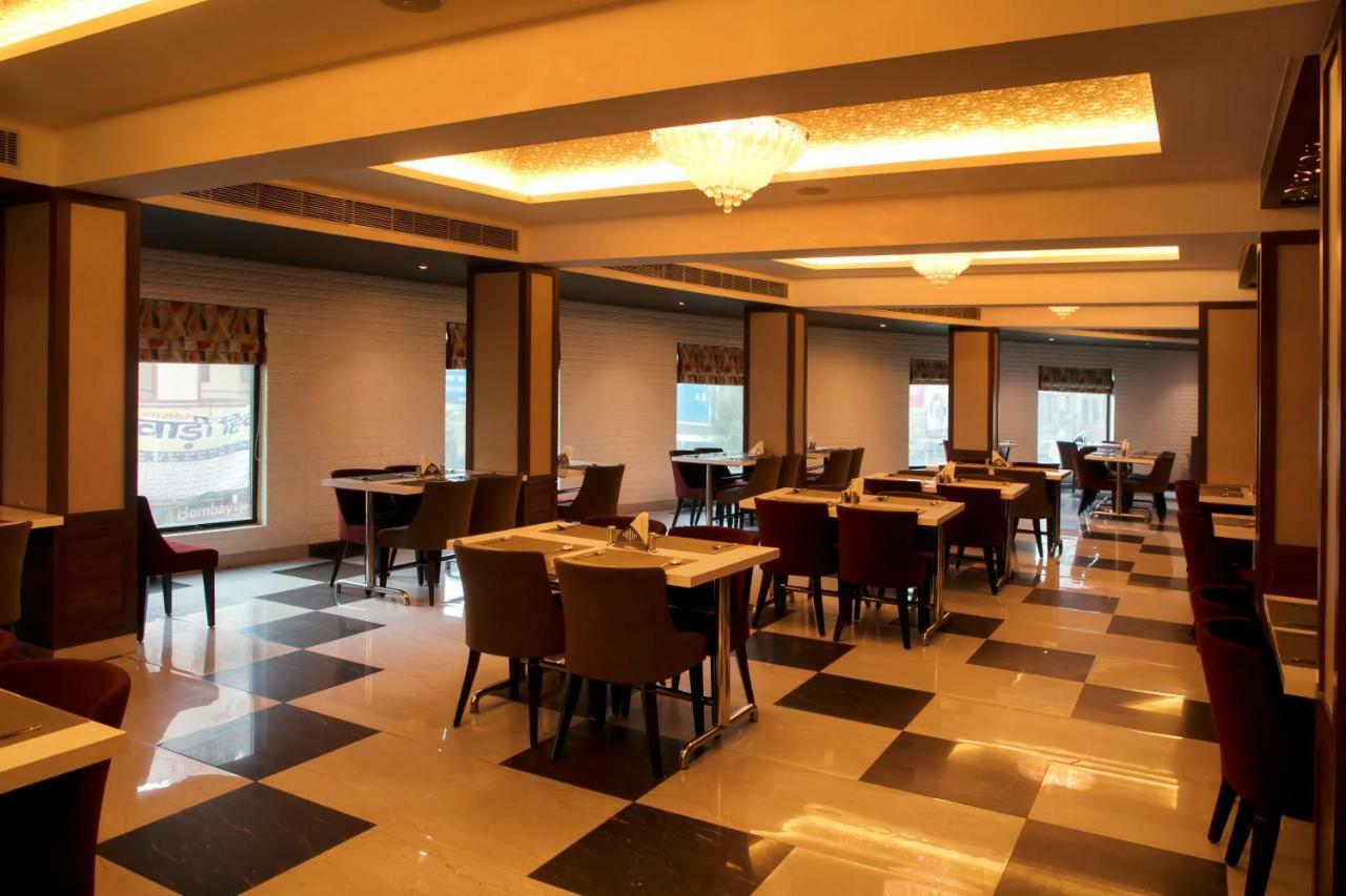 Ganges Grand Hotell Varanasi Eksteriør bilde